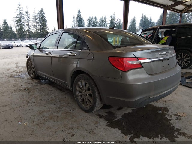 2013 CHRYSLER 200 1C3CCBCG5DN720416 Photo 2