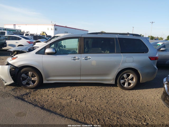 Aukcja sprzedaży 2020 Toyota Sienna Le, vin: 5TDKZ3DC6LS068552, numer aukcji: 44247444