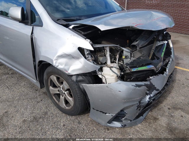 Aukcja sprzedaży 2020 Toyota Sienna Le, vin: 5TDKZ3DC6LS068552, numer aukcji: 44247444