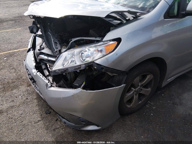 Aukcja sprzedaży 2020 Toyota Sienna Le, vin: 5TDKZ3DC6LS068552, numer aukcji: 44247444