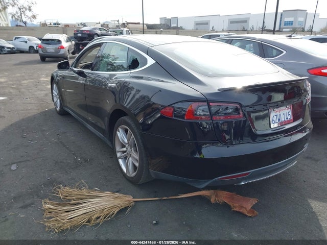 2013 TESLA MODEL S 5YJSA1CG1DFP09466 Photo 2