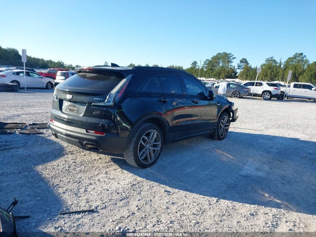 2019 CADILLAC XT4 1GYFZER43KF171211 Photo 3