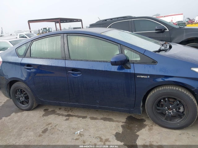 JTDKN3DU9F1862614 Toyota Prius Two