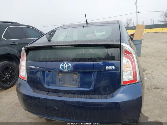JTDKN3DU9F1862614 Toyota Prius Two