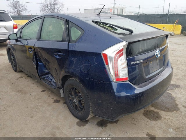 JTDKN3DU9F1862614 Toyota Prius Two