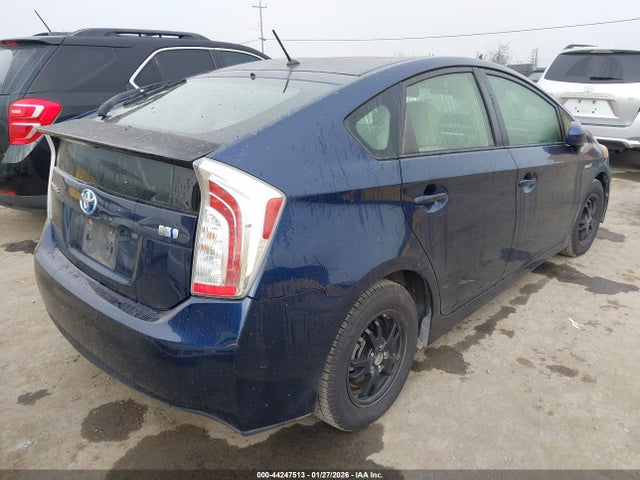JTDKN3DU9F1862614 Toyota Prius Two