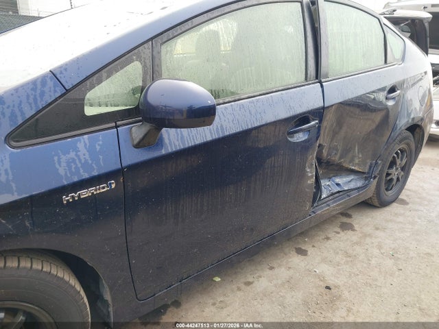 JTDKN3DU9F1862614 Toyota Prius Two