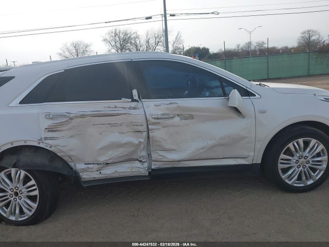 1GYKNCRSXHZ234759 Cadillac Xt5 Premium Luxury