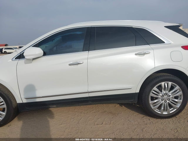 1GYKNCRSXHZ234759 Cadillac Xt5 Premium Luxury