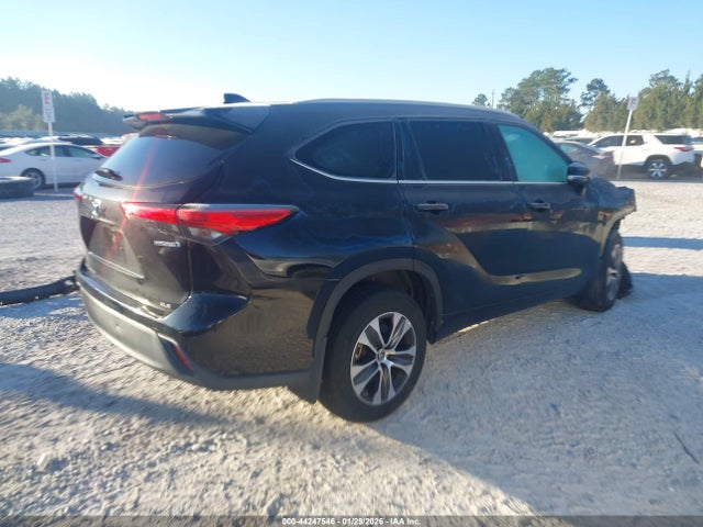 2022 TOYOTA HIGHLANDER 5TDGBRCH3NS548853 Photo 3