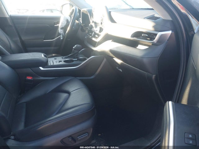 2022 TOYOTA HIGHLANDER 5TDGBRCH3NS548853 Photo 4