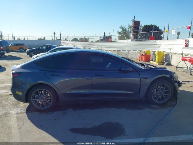 Продаж на аукціоні авто 2022 Tesla Model 3 Long Range Dual Motor All-wheel Drive, vin: 5YJ3E1EB7NF239648, номер лоту: 44247581