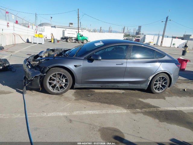Продаж на аукціоні авто 2022 Tesla Model 3 Long Range Dual Motor All-wheel Drive, vin: 5YJ3E1EB7NF239648, номер лоту: 44247581