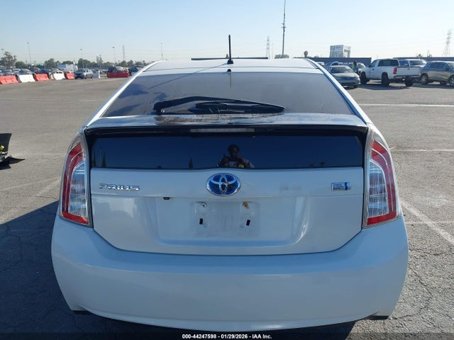 Toyota Prius Two 2015 JTDKN3DU5F0396721 Image 16