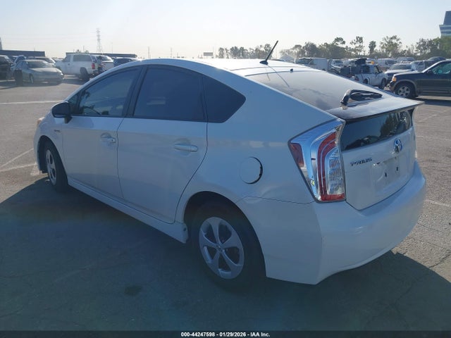 Toyota Prius Two 2015 JTDKN3DU5F0396721 Image 3