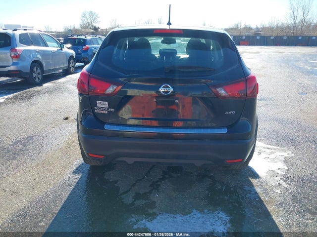JN1BJ1CR9HW137293 Nissan Rogue Sport S