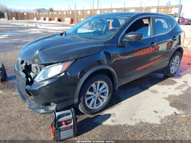 JN1BJ1CR9HW137293 Nissan Rogue Sport S
