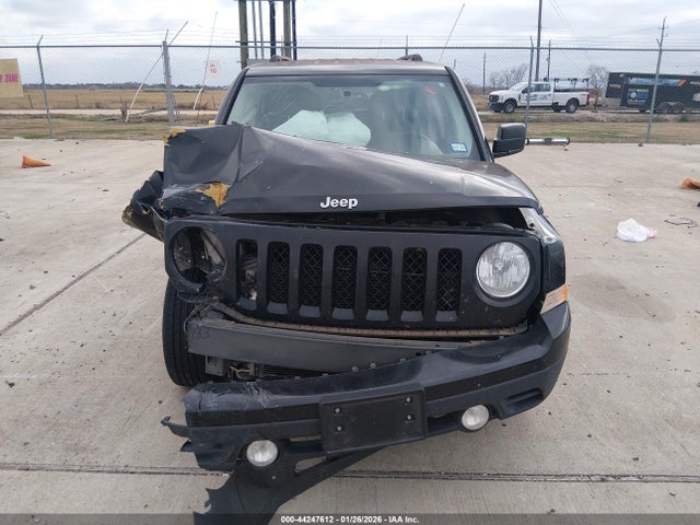1C4NJPFB8HD184032 Jeep Patriot Latitude Fwd