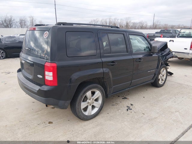 1C4NJPFB8HD184032 Jeep Patriot Latitude Fwd