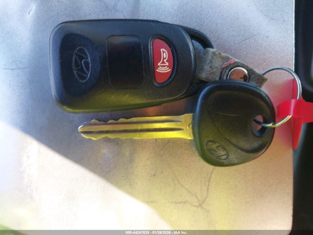 Продажа на аукционе авто 2013 Hyundai Elantra Gls/limited, vin: KMHDH4AE7DU558109, номер лота: 44247625