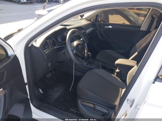 3VV1B7AX8KM173074 Volkswagen Tiguan 2.0t S