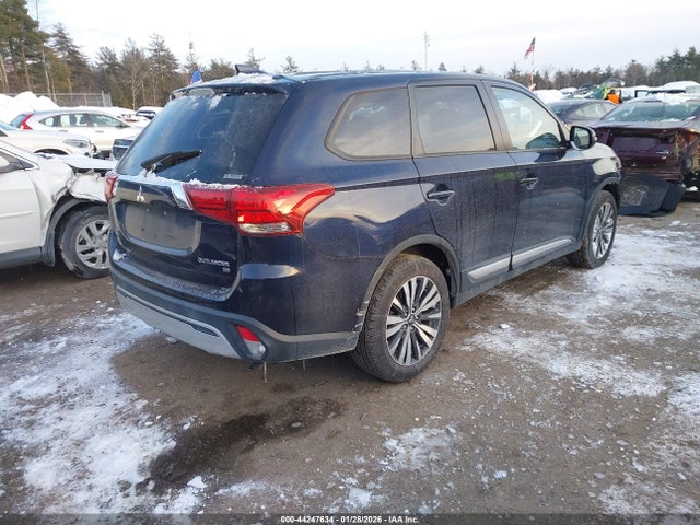 JA4AZ3A3XKZ003498 Mitsubishi Outlander Se