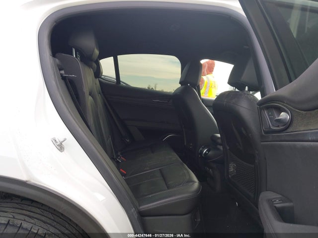 2022 ALFA ROMEO STELVIO ZASPAKAN9N7D44403 Photo 7