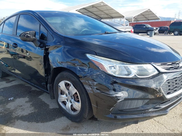 1G1BC5SMXH7257935 Chevrolet Cruze Ls Auto