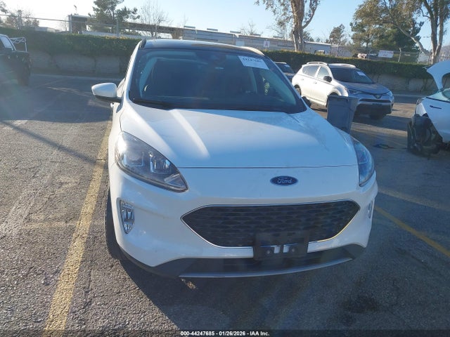 1FMCU0KZ0NUB94750 Ford Escape Sel Plug-in Hybrid