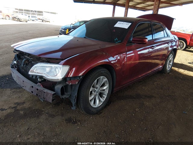 2C3CCAAGXKH590295 Chrysler 300 Touring