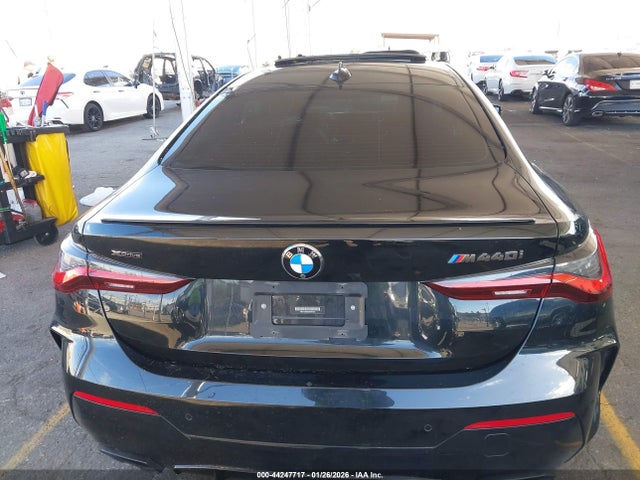 44247717 :رقم المزاد ، WBA13AR02MCF87827 vin ، 2021 Bmw M440i Xdrive مزاد بيع