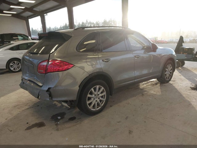 Продажа на аукционе авто 2013 Porsche Cayenne, vin: WP1AA2A20DLA08986, номер лота: 44247740