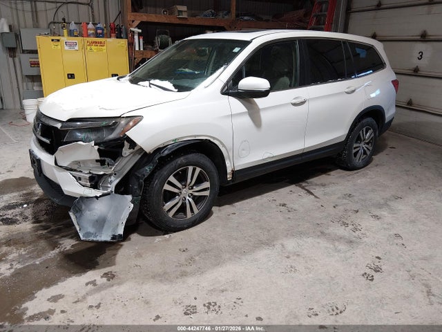 2016 HONDA PILOT 5FNYF6H54GB120495 Photo 1