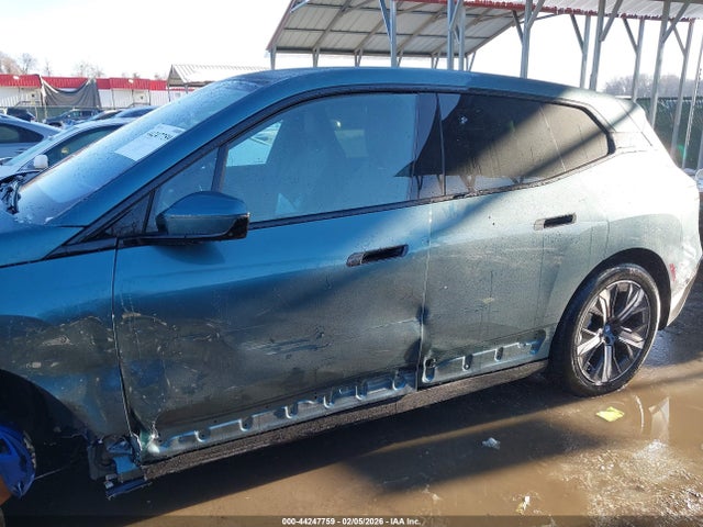Продажа на аукционе авто 2024 Bmw Ix Xdrive50, vin: WB523CF06RCP02999, номер лота: 44247759