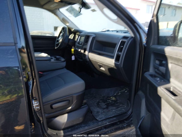 Продажа на аукционе авто 2018 Ram 1500 Express  4x4 6'4 Box, vin: 1C6RR7FG4JS285146, номер лота: 44247762