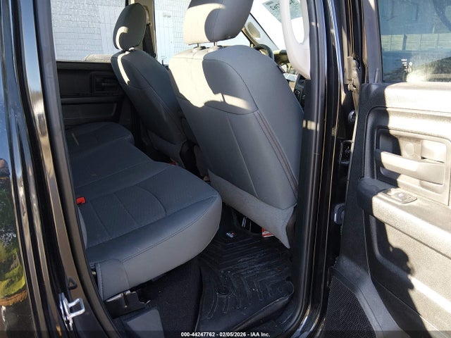 Продажа на аукционе авто 2018 Ram 1500 Express  4x4 6'4 Box, vin: 1C6RR7FG4JS285146, номер лота: 44247762