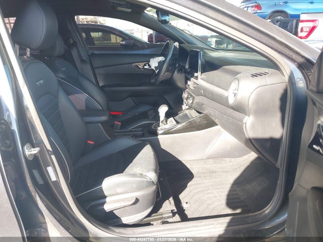 3KPF54AD6NE427296 KIA Forte Gt-line