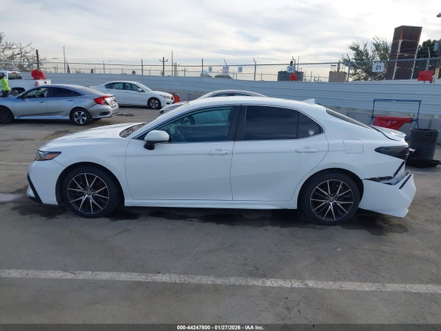 4T1G11AK3MU614116 Toyota CAMRY SE