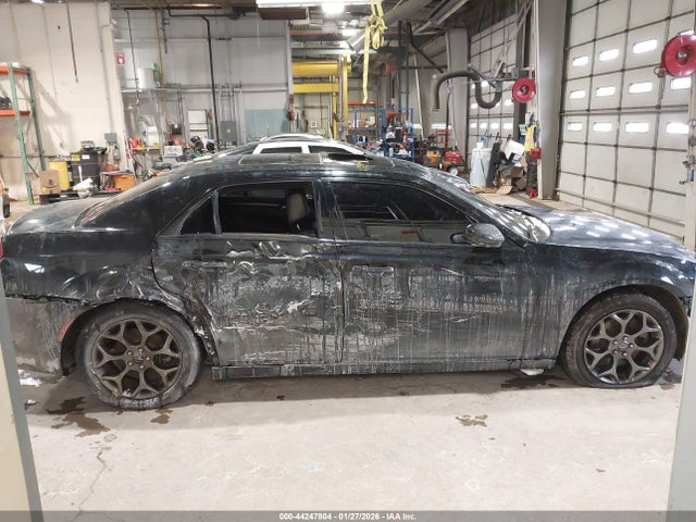 Aukcja sprzedaży 2016 Chrysler 300 300s, vin: 2C3CCAGGXGH191577, numer aukcji: 44247804