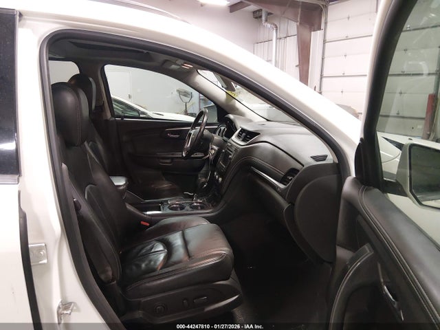 1GNKVHKDXFJ330943 Chevrolet Traverse 2lt