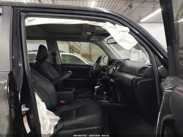 2019 TOYOTA 4RUNNER JTEBU5JR2K5655110 Photo 4
