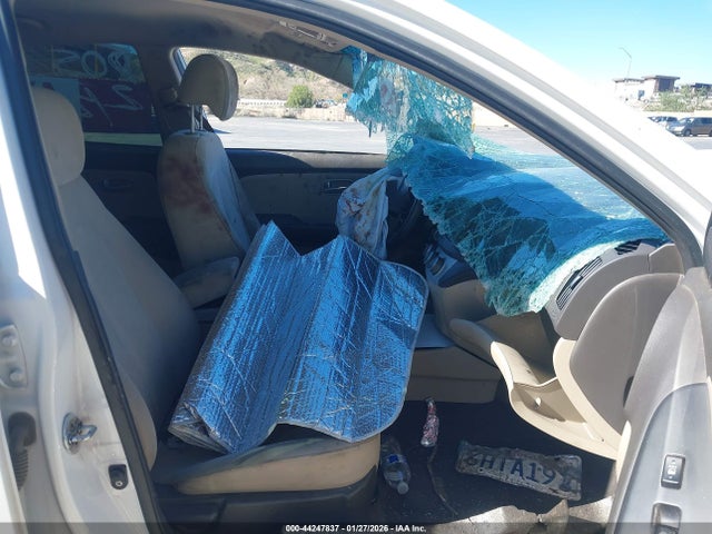 2008 HYUNDAI ELANTRA KMHDU46D08U579854 Photo 4