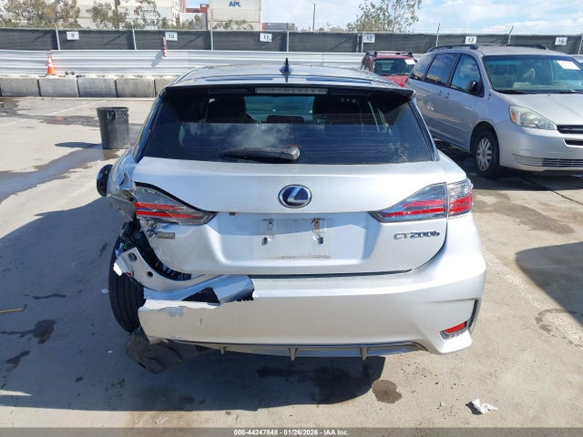 Lexus CT 200H 2015 JTHKD5BH3F2210830 Image 16