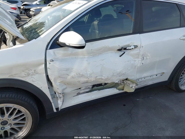 KIA Niro Touring 2019 KNDCE3LC9K5216229 Image 6