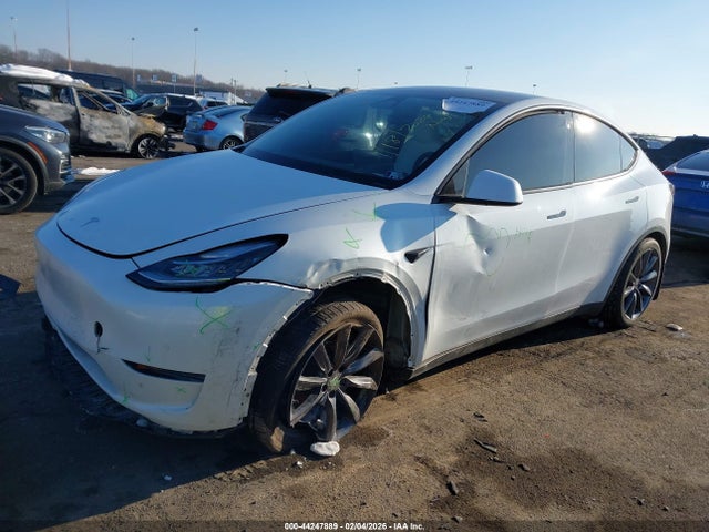2021 TESLA MODEL Y 5YJYGDEE7MF202299 Photo 1
