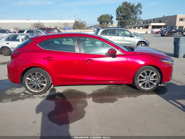 3MZBN1L33JM275931 Mazda Mazda3 Touring