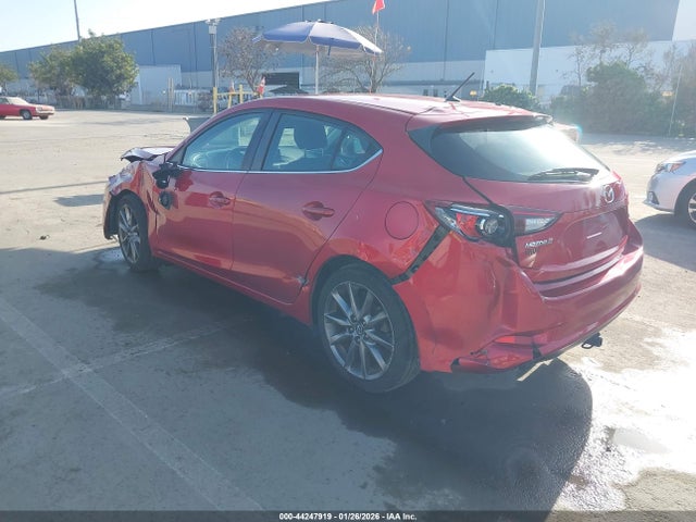 3MZBN1L33JM275931 Mazda Mazda3 Touring