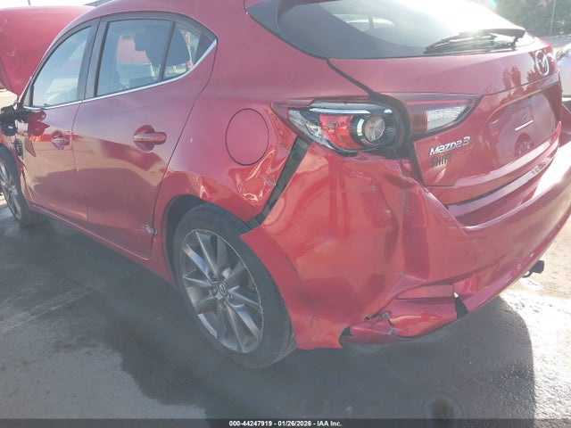 3MZBN1L33JM275931 Mazda Mazda3 Touring