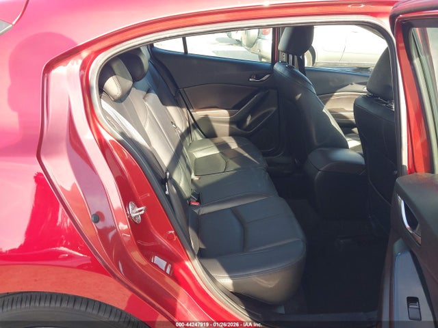 3MZBN1L33JM275931 Mazda Mazda3 Touring