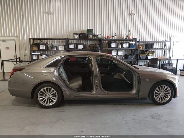 44247938 :رقم المزاد ، 1G6KC5RX9JU114315 vin ، 2018 Cadillac Ct6 Luxury مزاد بيع